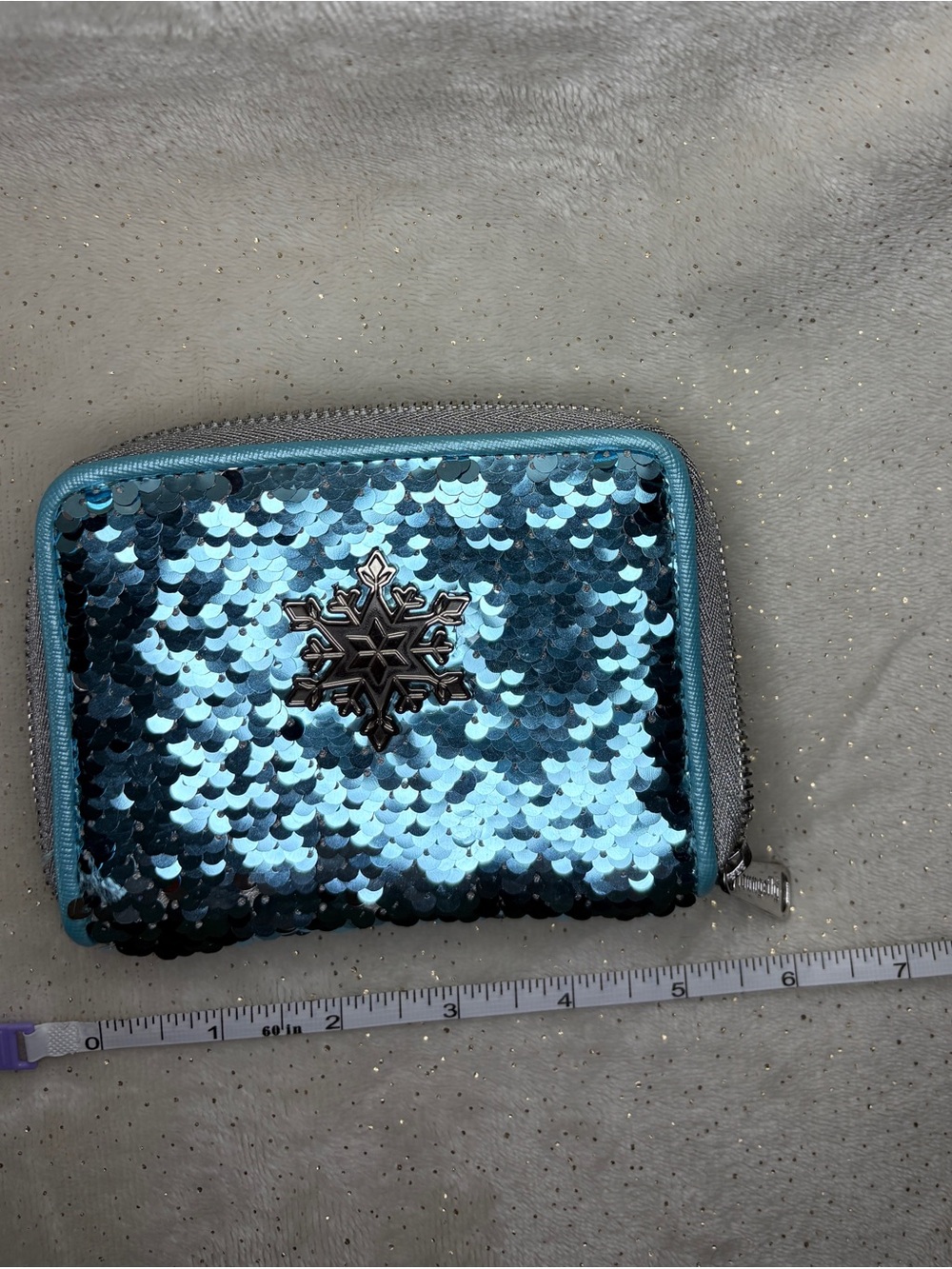 Disney x Loungefly Frozen Elsa Blue Sequin Wallet - Picture 3 of 8